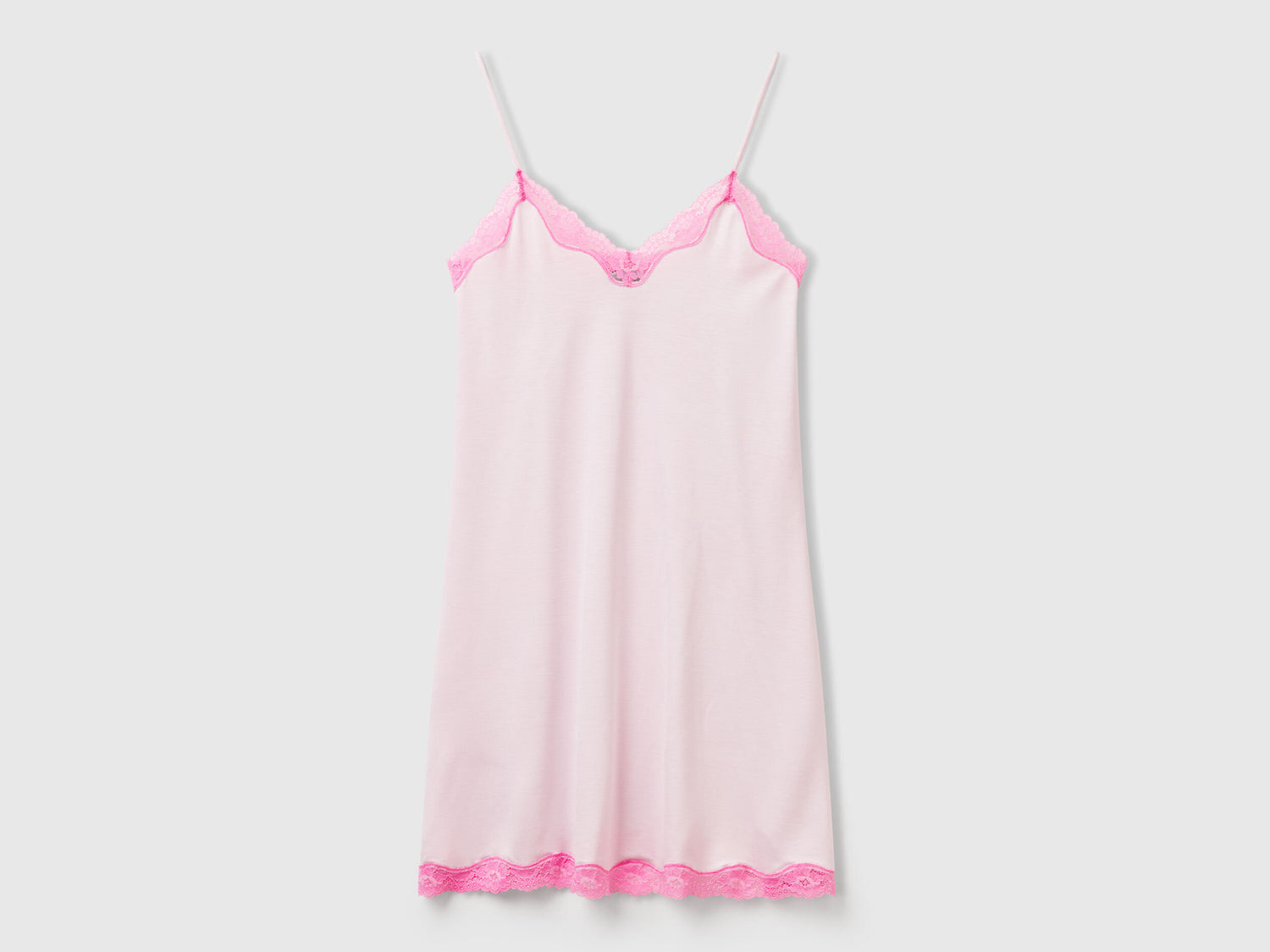 Benetton_Nightshirt with Lace Details_3Z123V00I_24Z_03