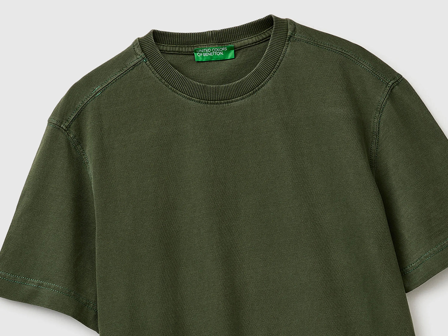 Benetton Military Green Men Pigment Dyed T-Shirt SKU: 3ZITU1098_6P8 Image 03
