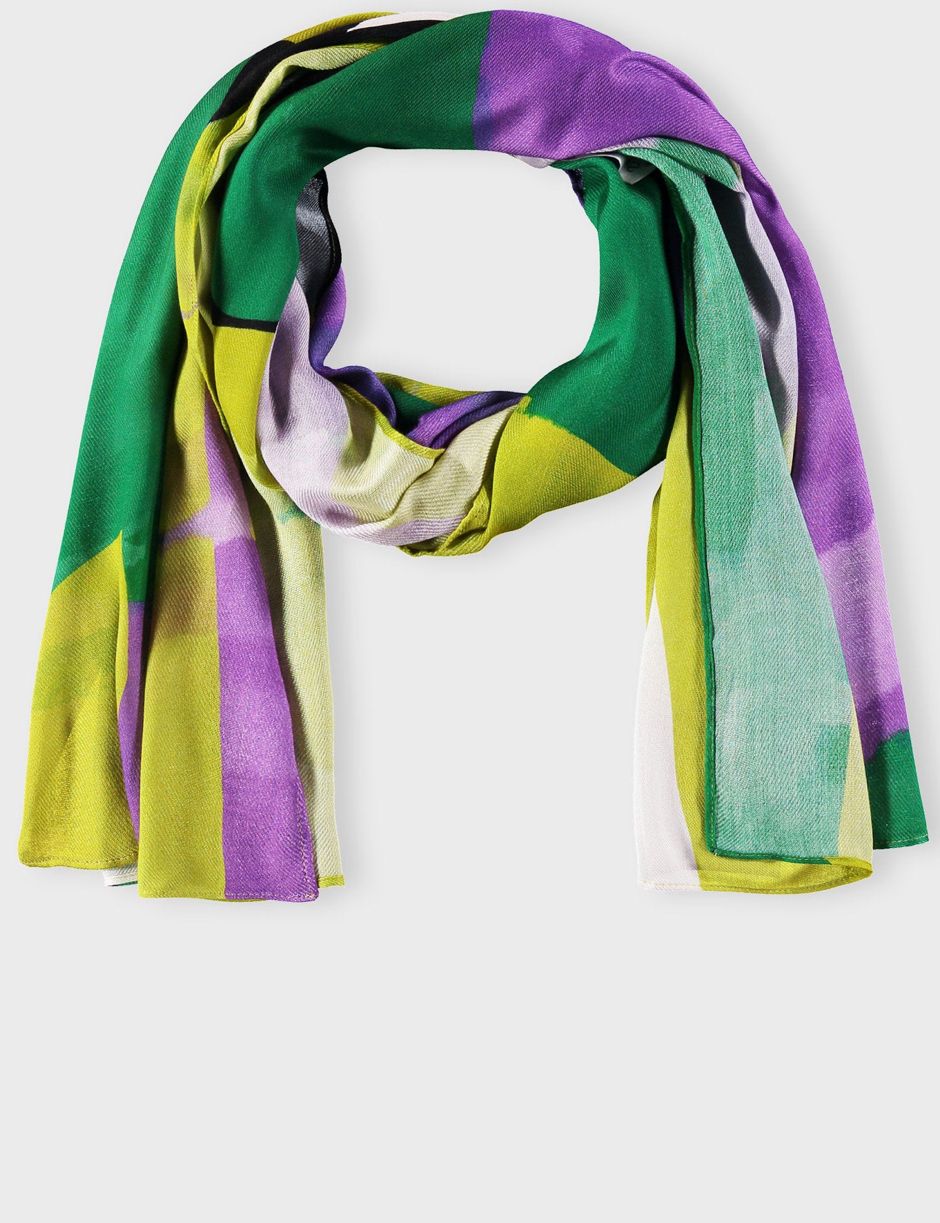 Scarf With A Colourful Print_400009-23203_3472_07