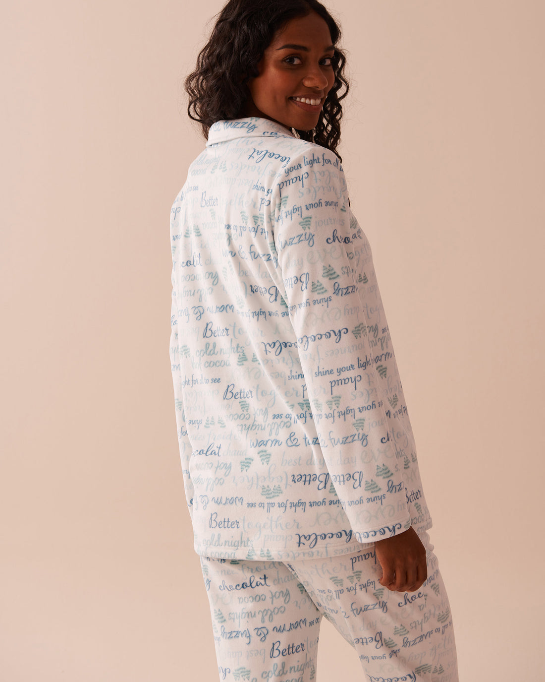 Winter Print Soft Velour Button-down Shirt_40100636_P10451_02