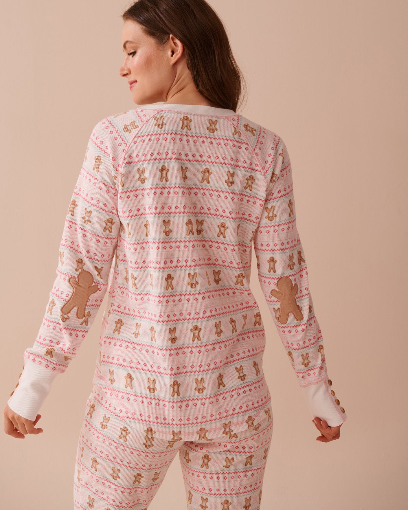 Gingerbread Print Waffle Knit Long Sleeve Shirt_40100641_P10453_02