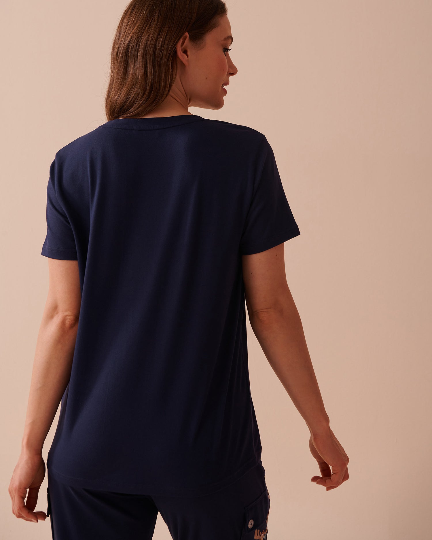 Moose Print Super Soft Crew Neck T-shirt_40100654_40009_02