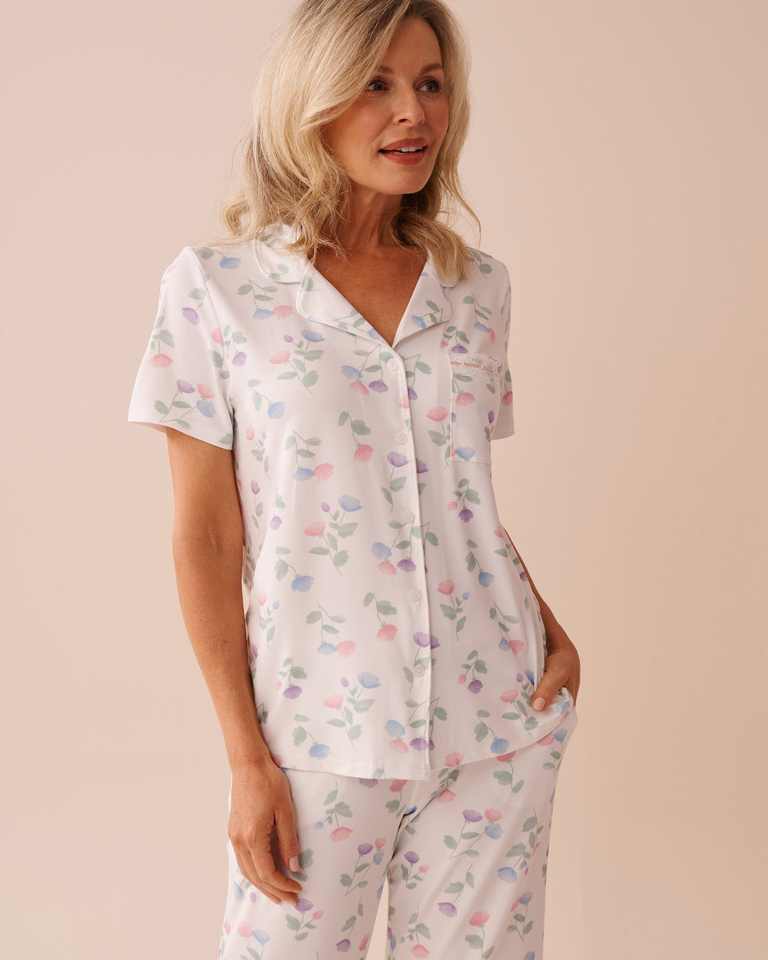 La Vie en Rose_Tulip Print Super Soft Button-Down Shirt_40100685_P10465_01