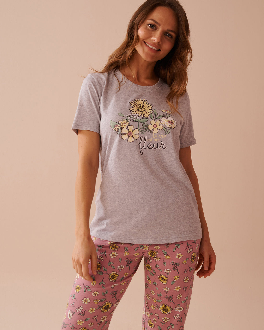 La Vie en Rose_Sunflower Print Cotton Crew Neck T-Shirt_40100693_00007_01