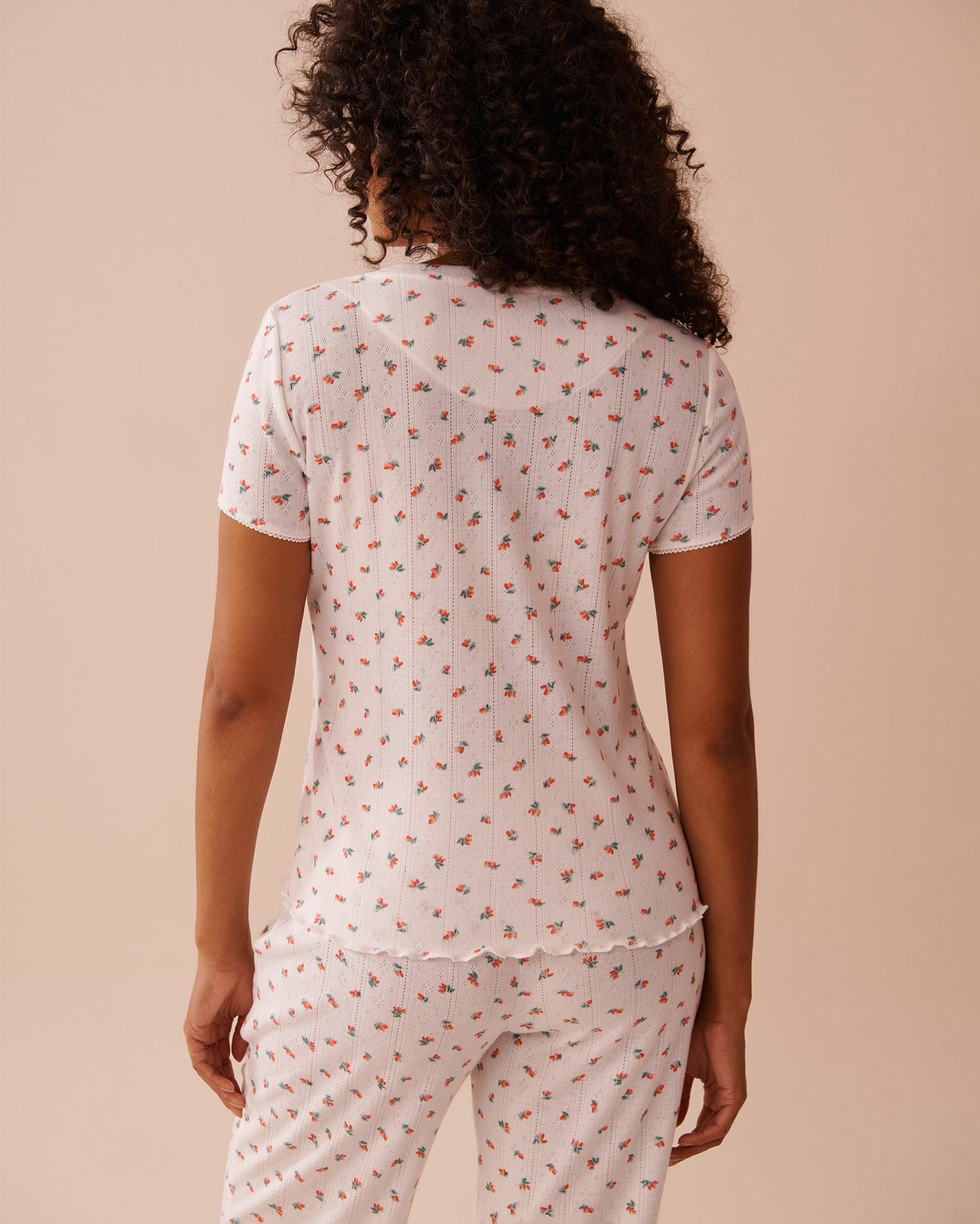 La Vie en Rose_Strawberry Print Lettuce Edge Pointelle T-Shirt_40100697_P10482_02