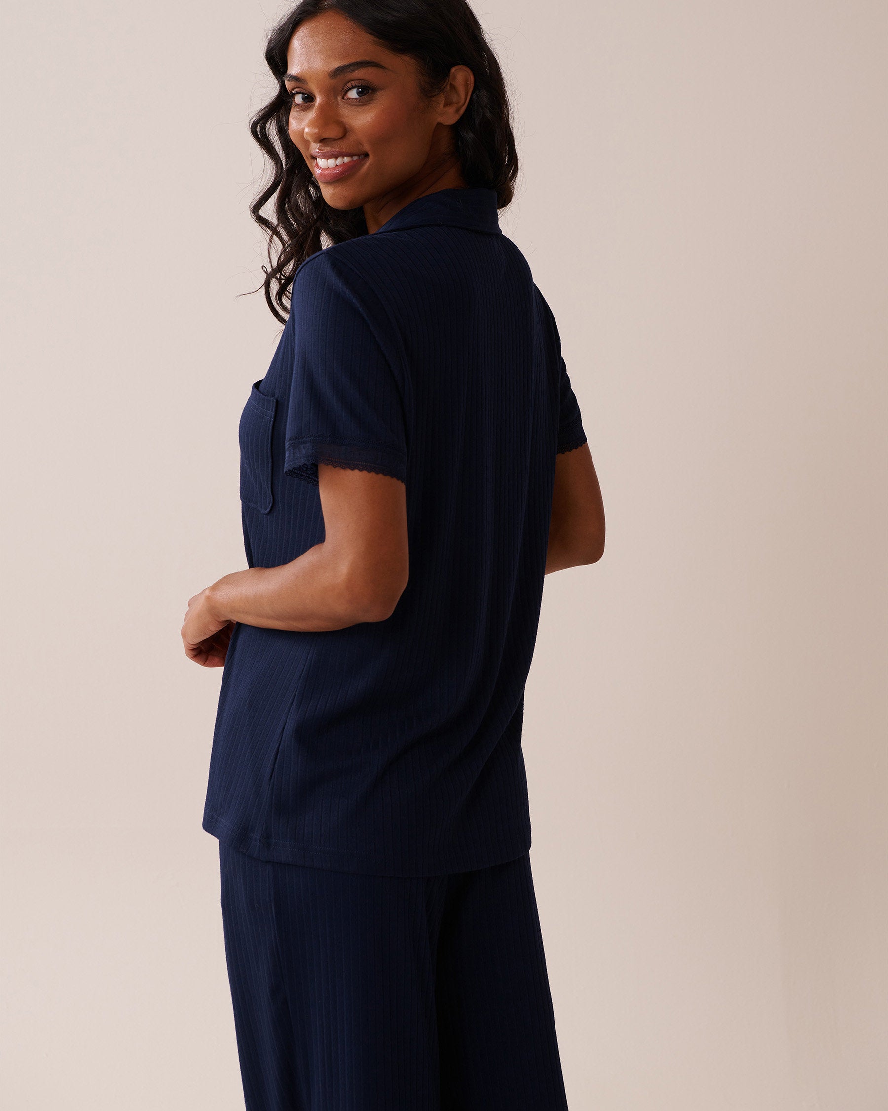 La Vie en Rose_Lace Trim Ribbed Jersey Button-Down Shirt_40100704_40099_02