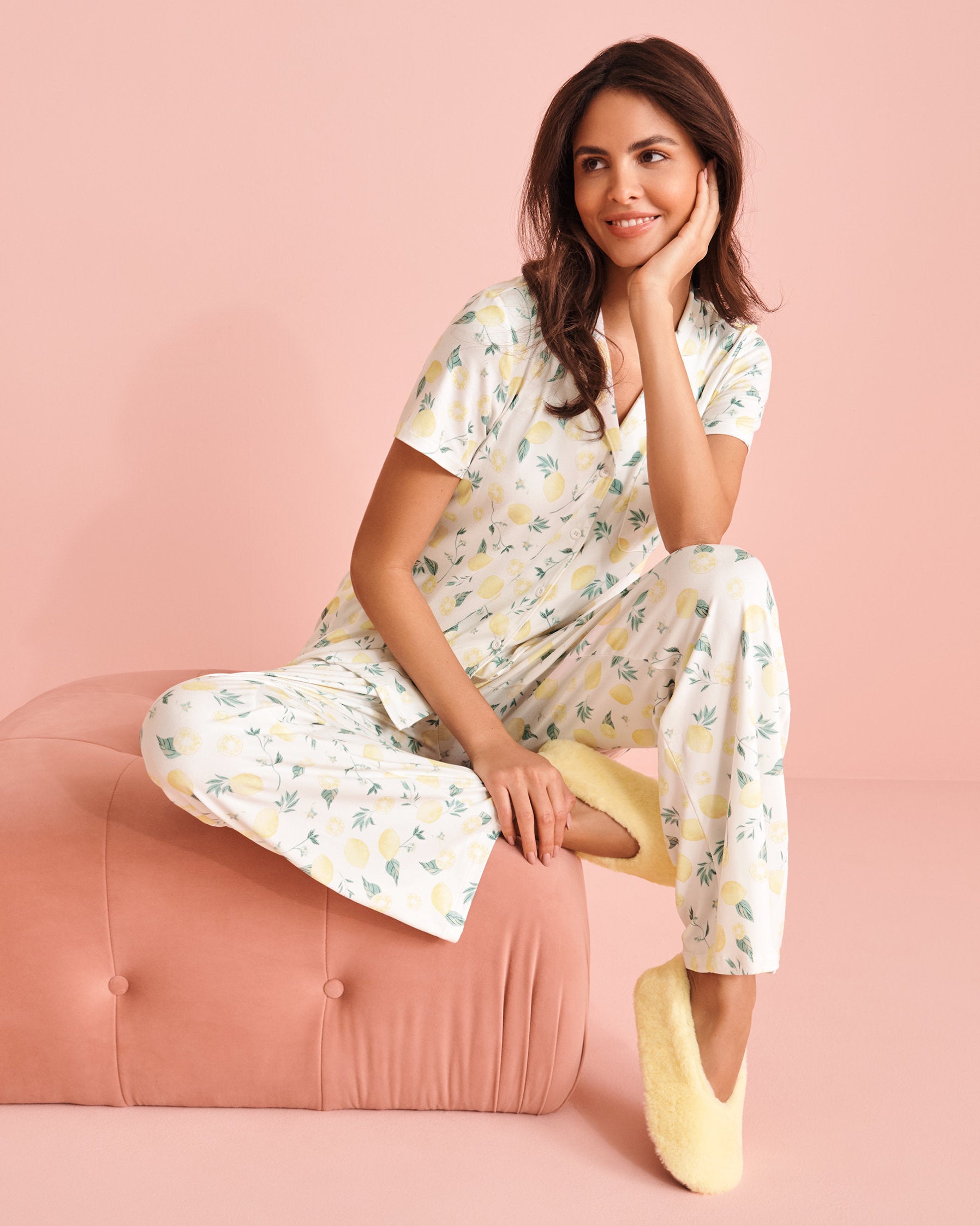 La Vie en Rose_Lemon Print Super Soft Button-Down Shirt_40100717_P10480_02