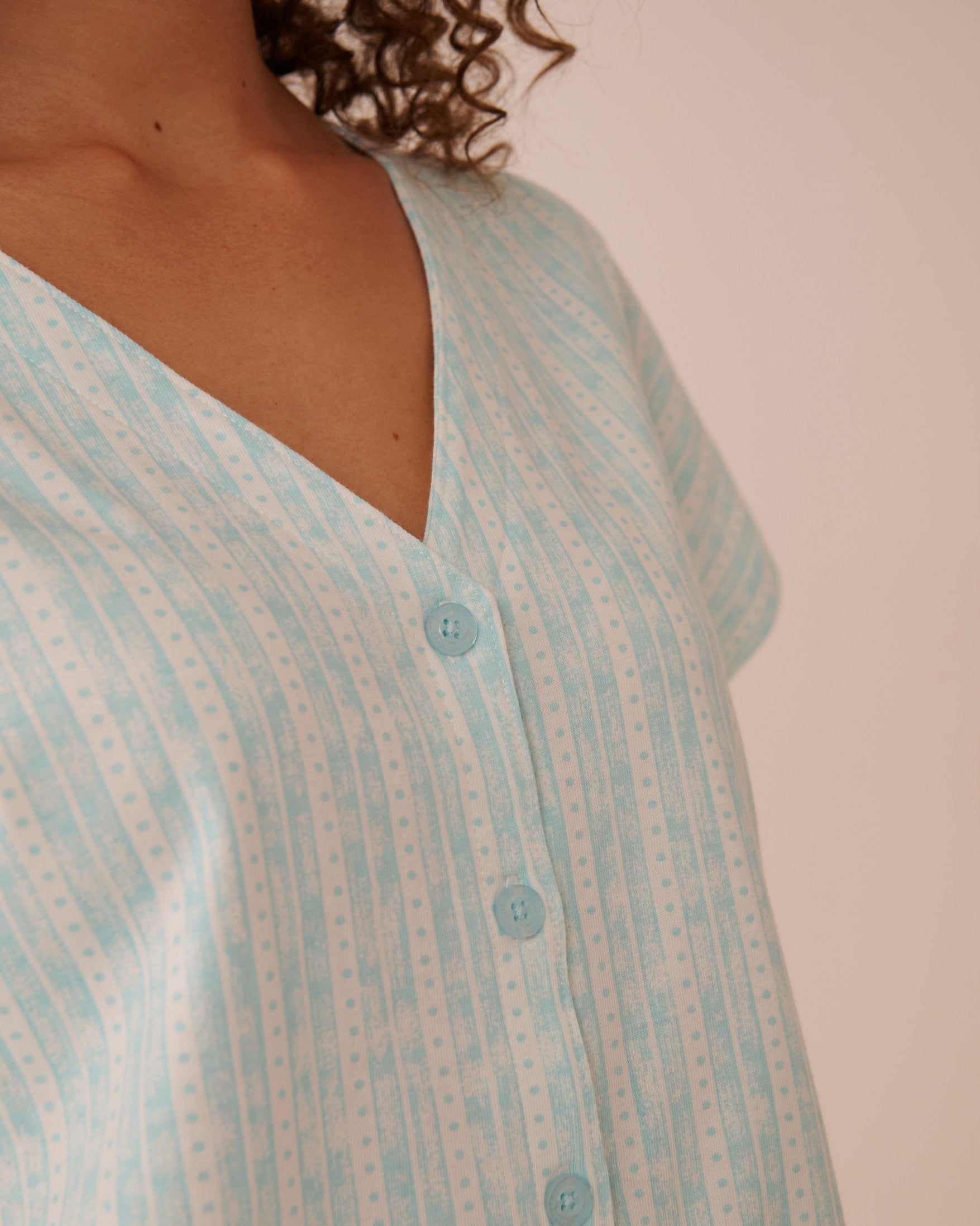 La Vie en Rose_Stripe Print Cotton T-Shirt_40100724_P40444_03