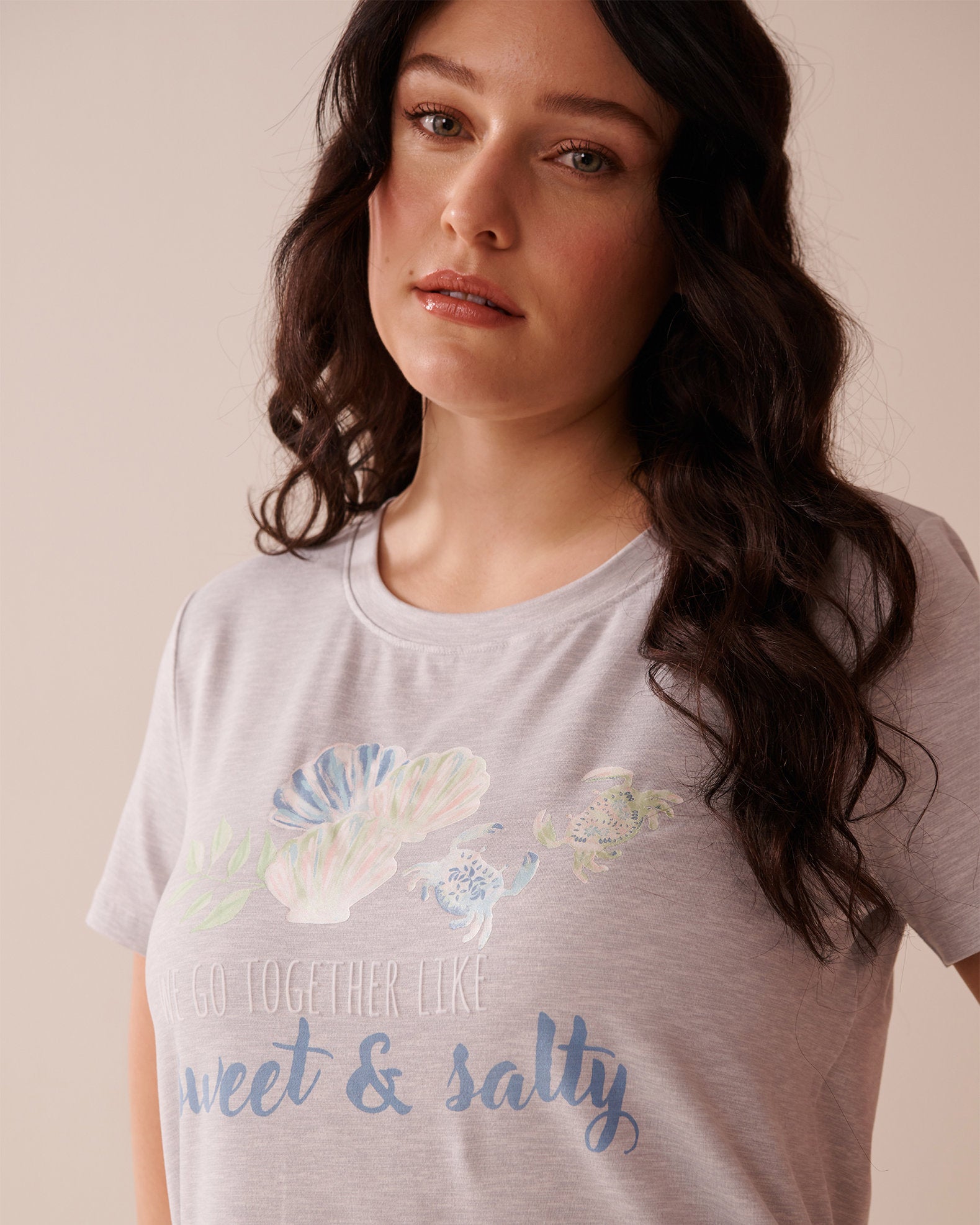 La Vie en Rose_Seashell Print Super Soft T-Shirt_40100735_P00020_03