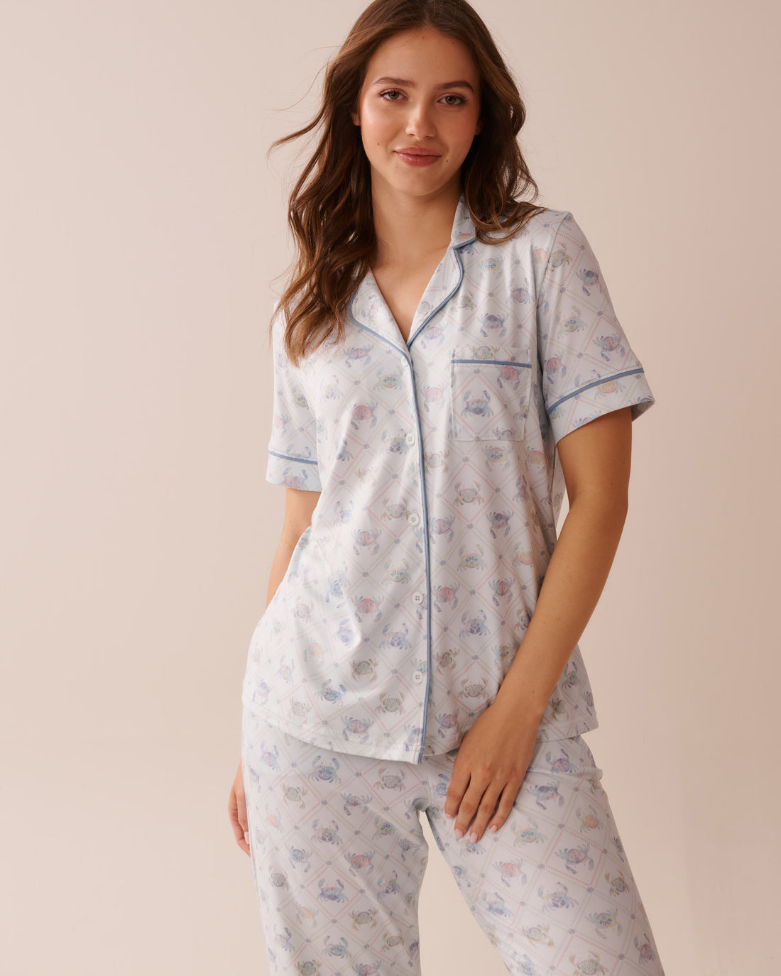 La Vie en Rose_Crab Print Super Soft Short Sleeve Button-Down Shirt_40100741_P40443_01