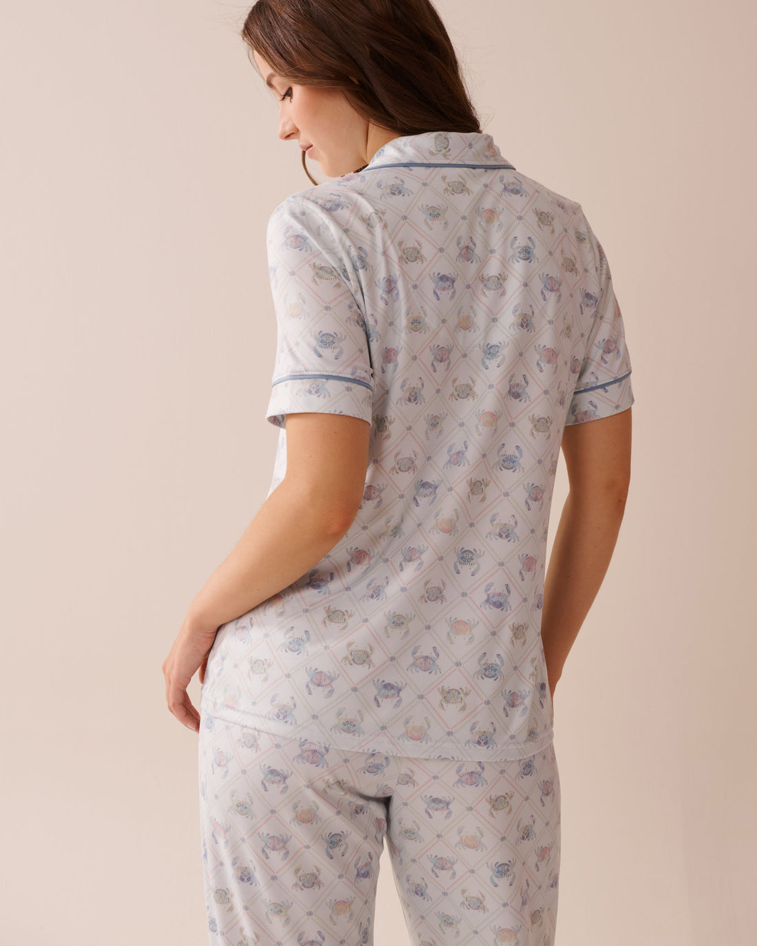 La Vie en Rose_Crab Print Super Soft Short Sleeve Button-Down Shirt_40100741_P40443_02