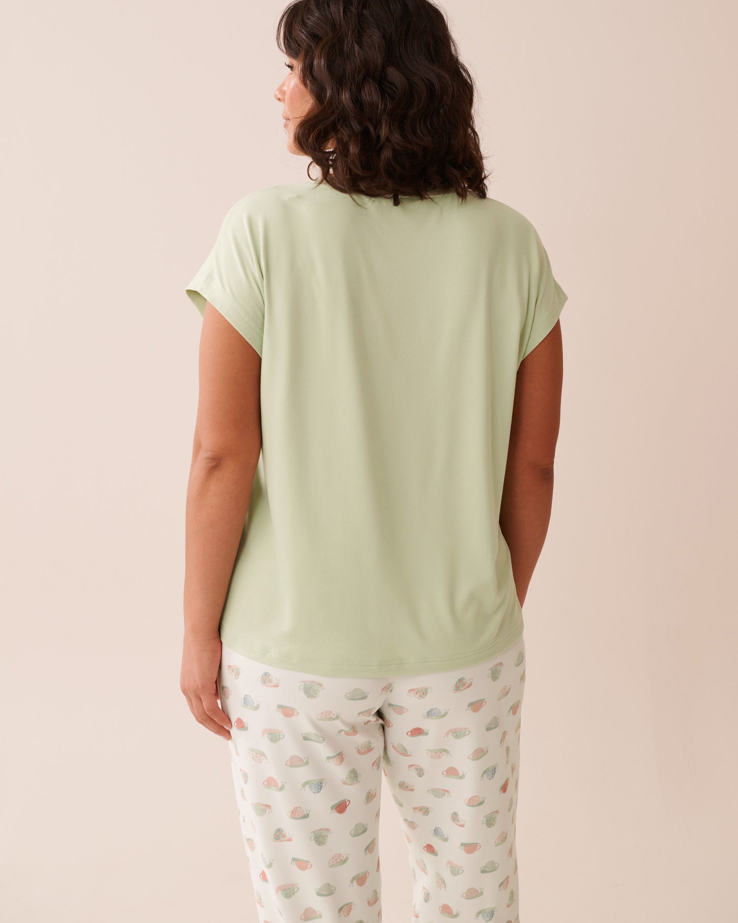 La Vie en Rose_Snail Print Super Soft T-Shirt_40100743_30067_05