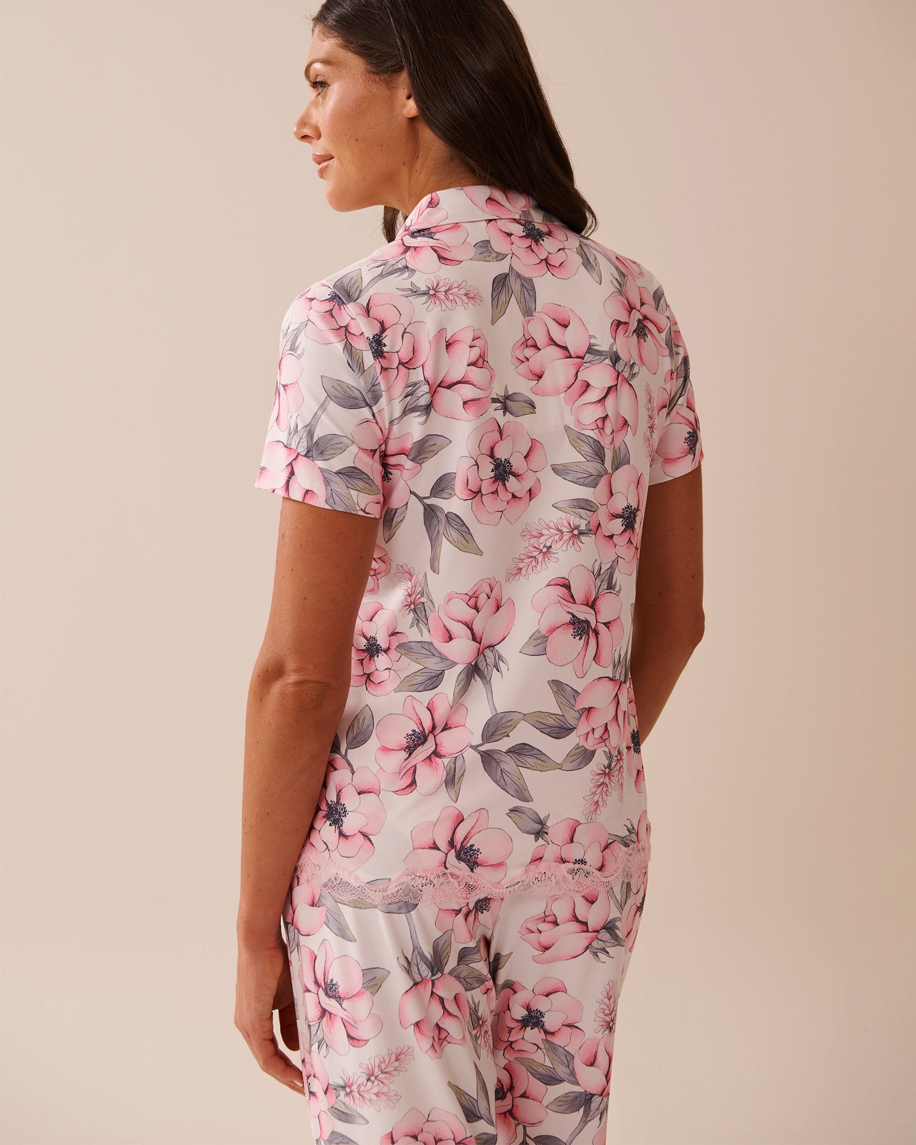 La Vie en Rose_Snow White Big Floral_Camellia Print Lace Trim Super Soft Button-Down Sh_40100750_P10512_02