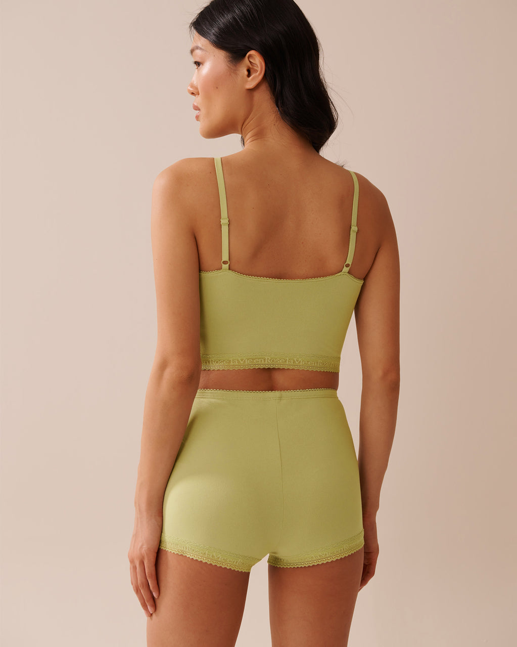 La Vie en Rose_Lint_Super Soft Lace Trim Crop Cami with Shelf Bra_40100754_30132_02