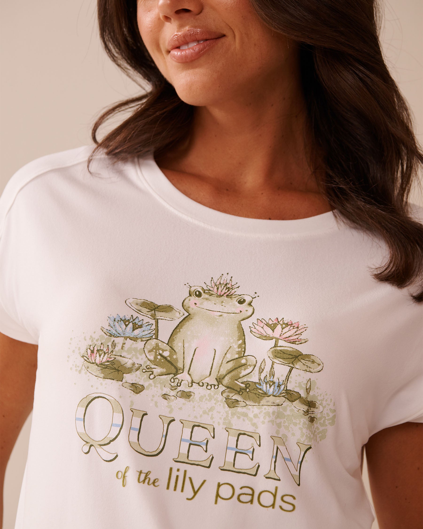 La Vie en Rose_Snow White_Frog Print Super Soft T-shirt_40100755_10011_04