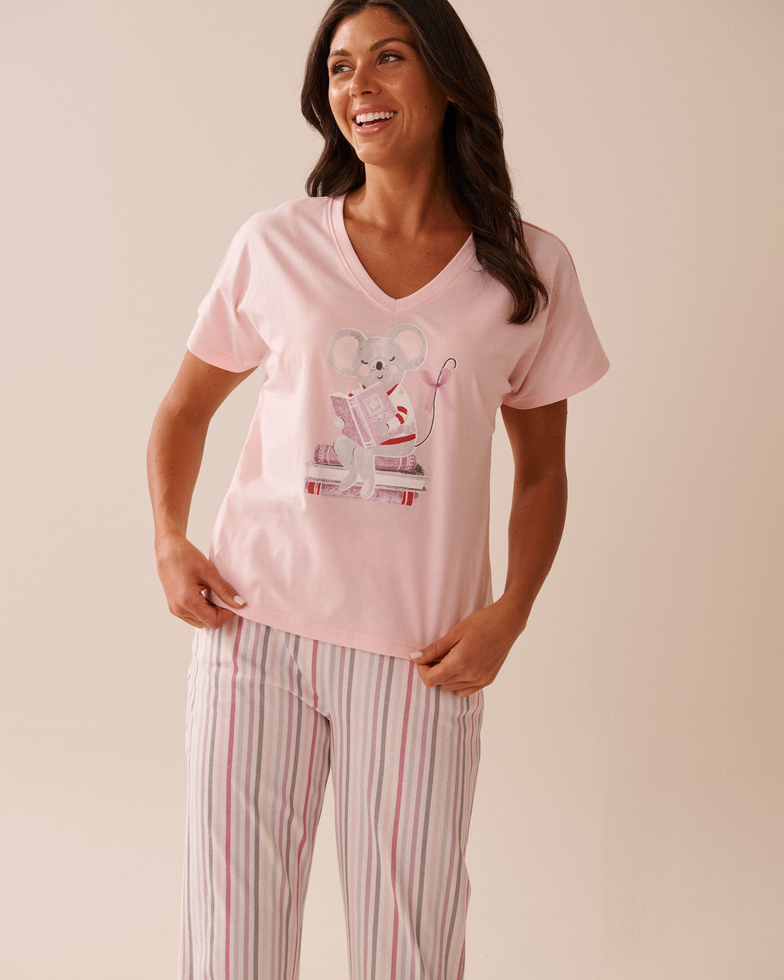 La Vie en Rose_Lotus_Mouse Print Cotton V-neck T-shirt_40100768_60021_01