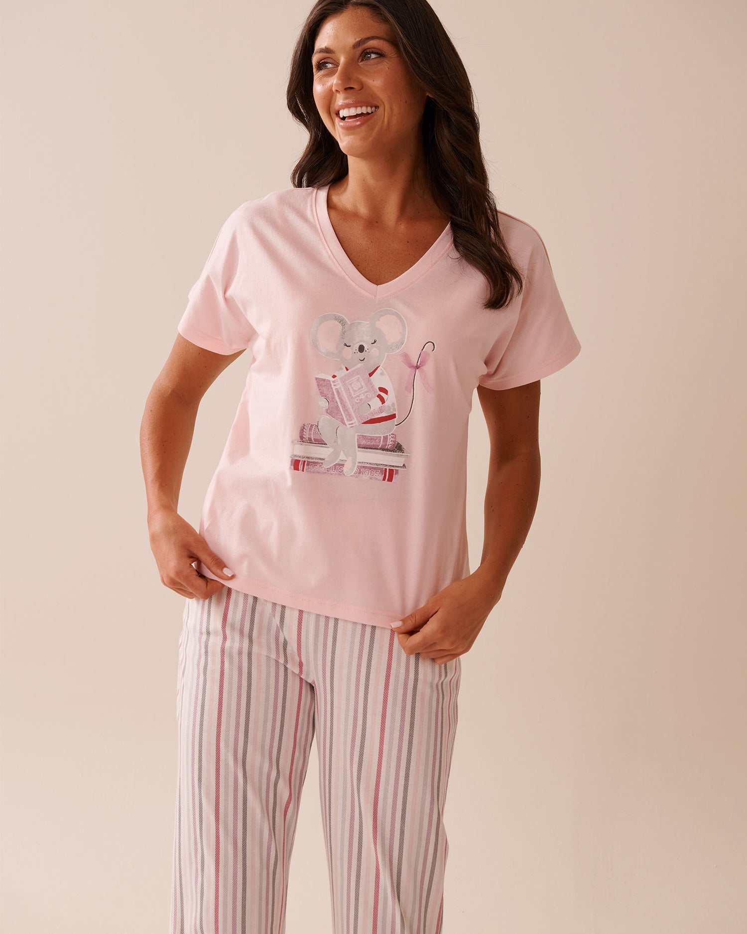 La Vie en Rose_Lotus_Mouse Print Cotton V-neck T-shirt_40100768_60021_01