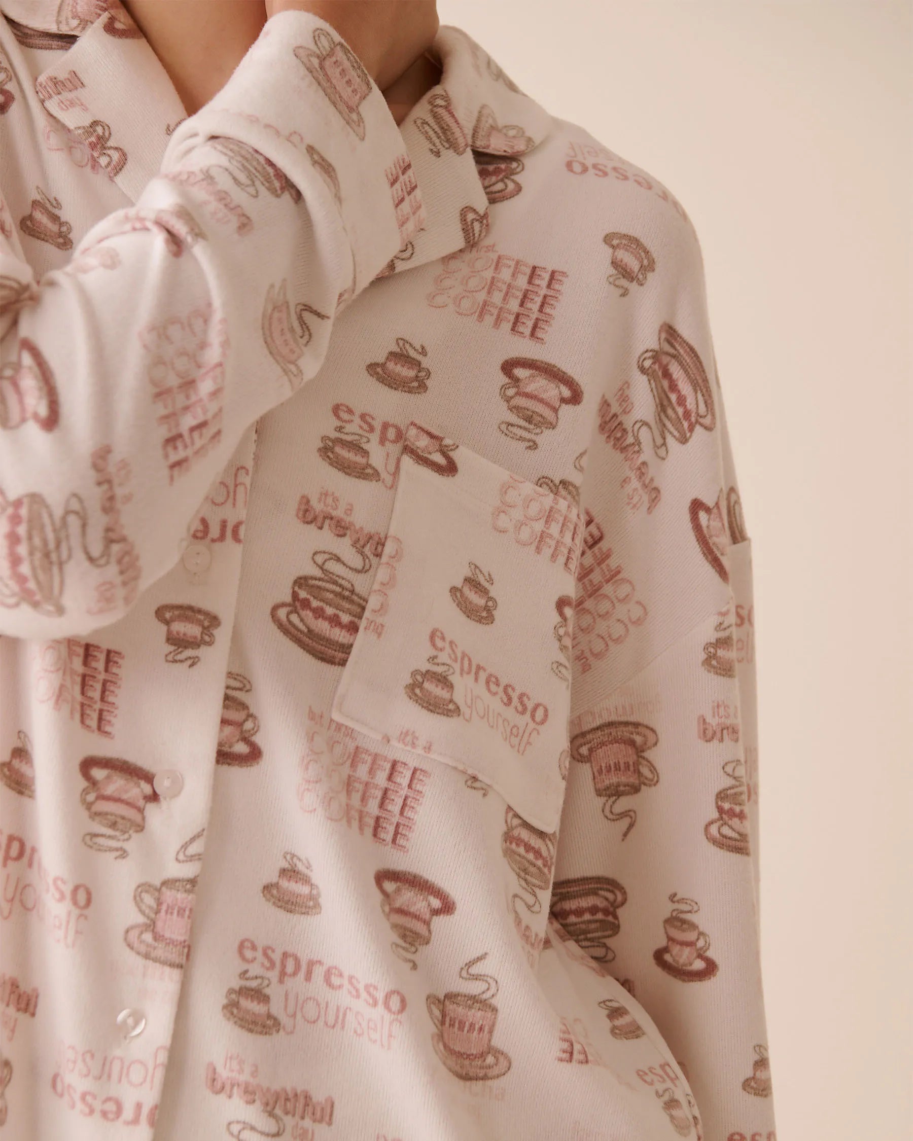 La Vie en Rose_Snow White Espresso_Espresso Print Recycled Fibers Button-Down Shirt_40100776_P10525_05