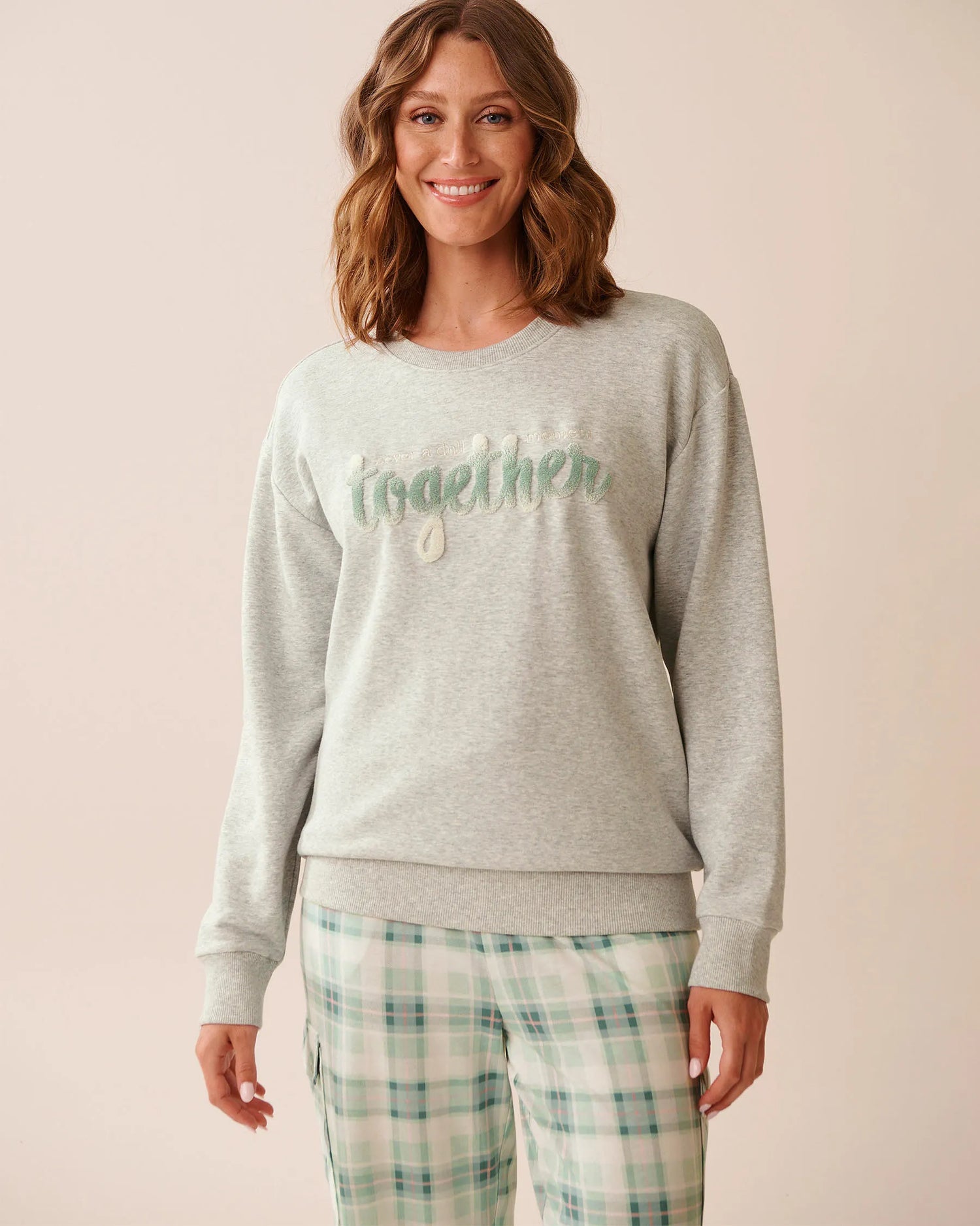 La Vie en Rose_Comfy Grey Mix_French Terry Sweatshirt_40100779_00007_01