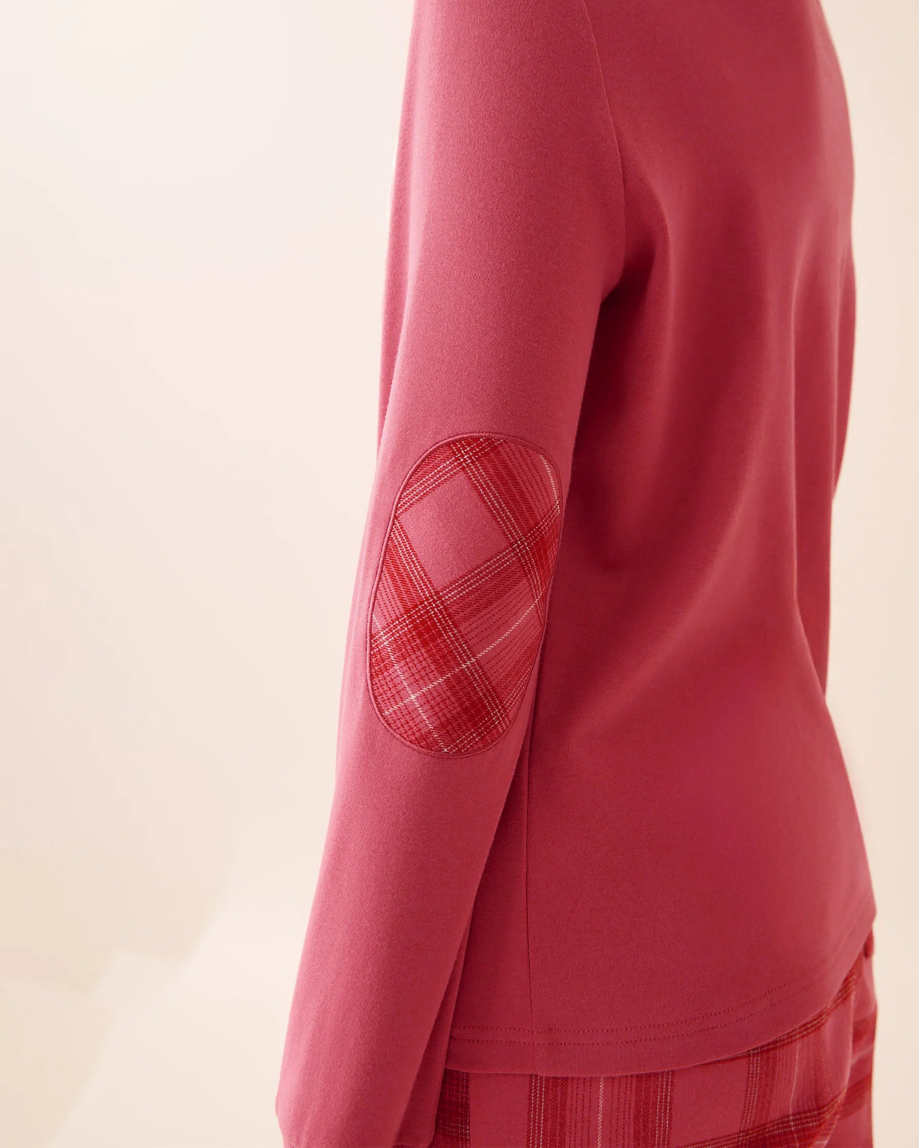 La Vie en Rose_Carmine_Comfort &amp; Joy Interlock Sweater_40100788_60190_03
