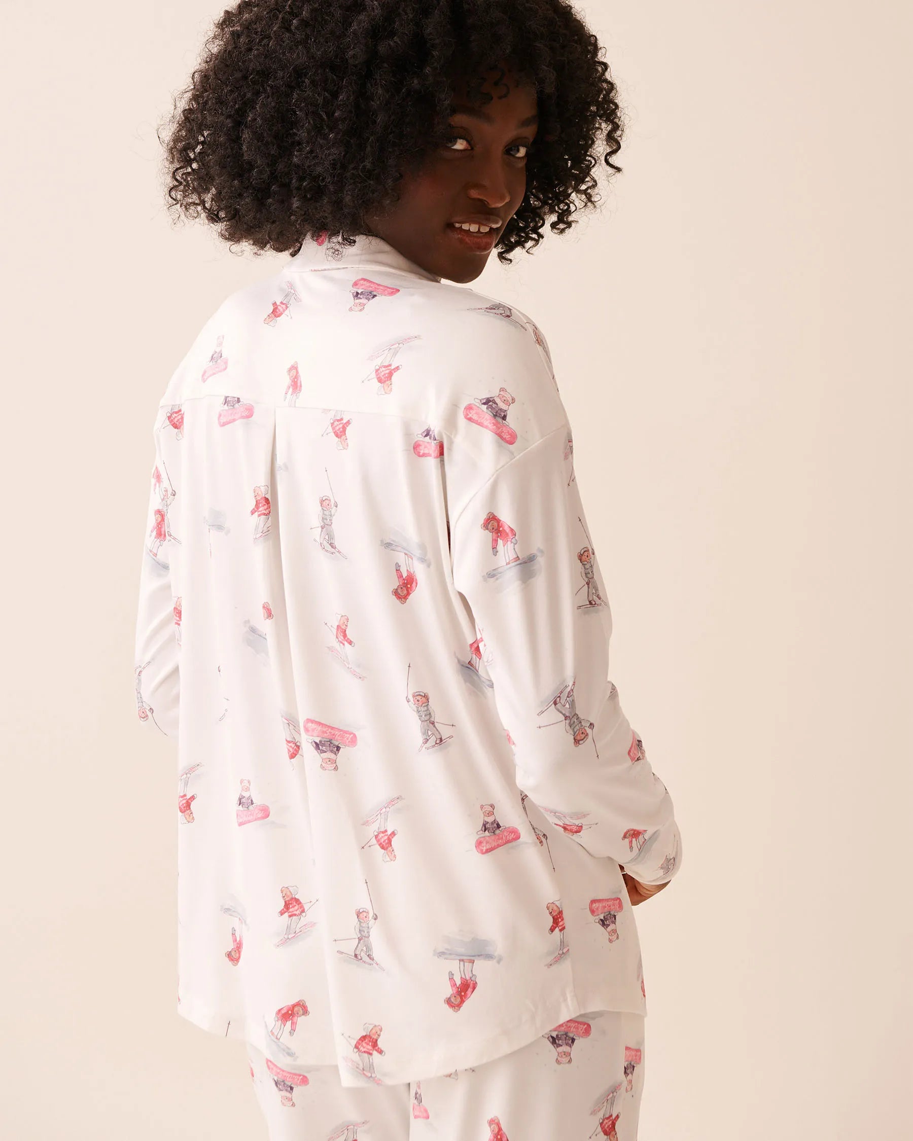 La Vie en Rose_Snow White Ski_Apr�s-Ski Print Super Soft Button-down Shirt_40100811_P10550_02