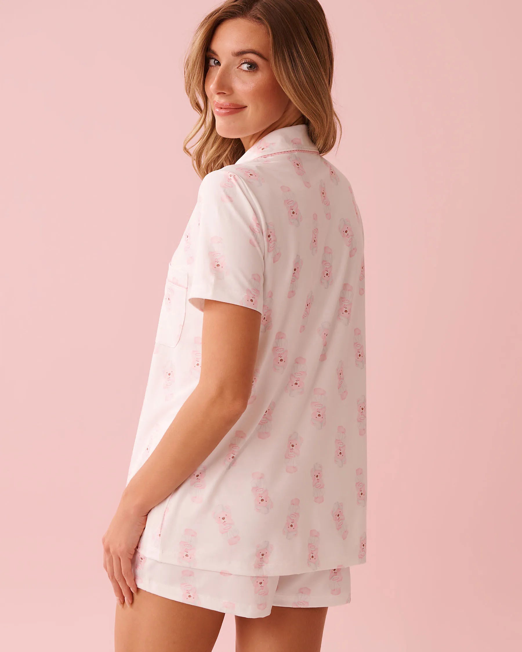 La Vie en Rose_Snow White Pink Teddy_Spa Time Teddy Print Super Soft Button-down Shirt_40100830_P10573_05