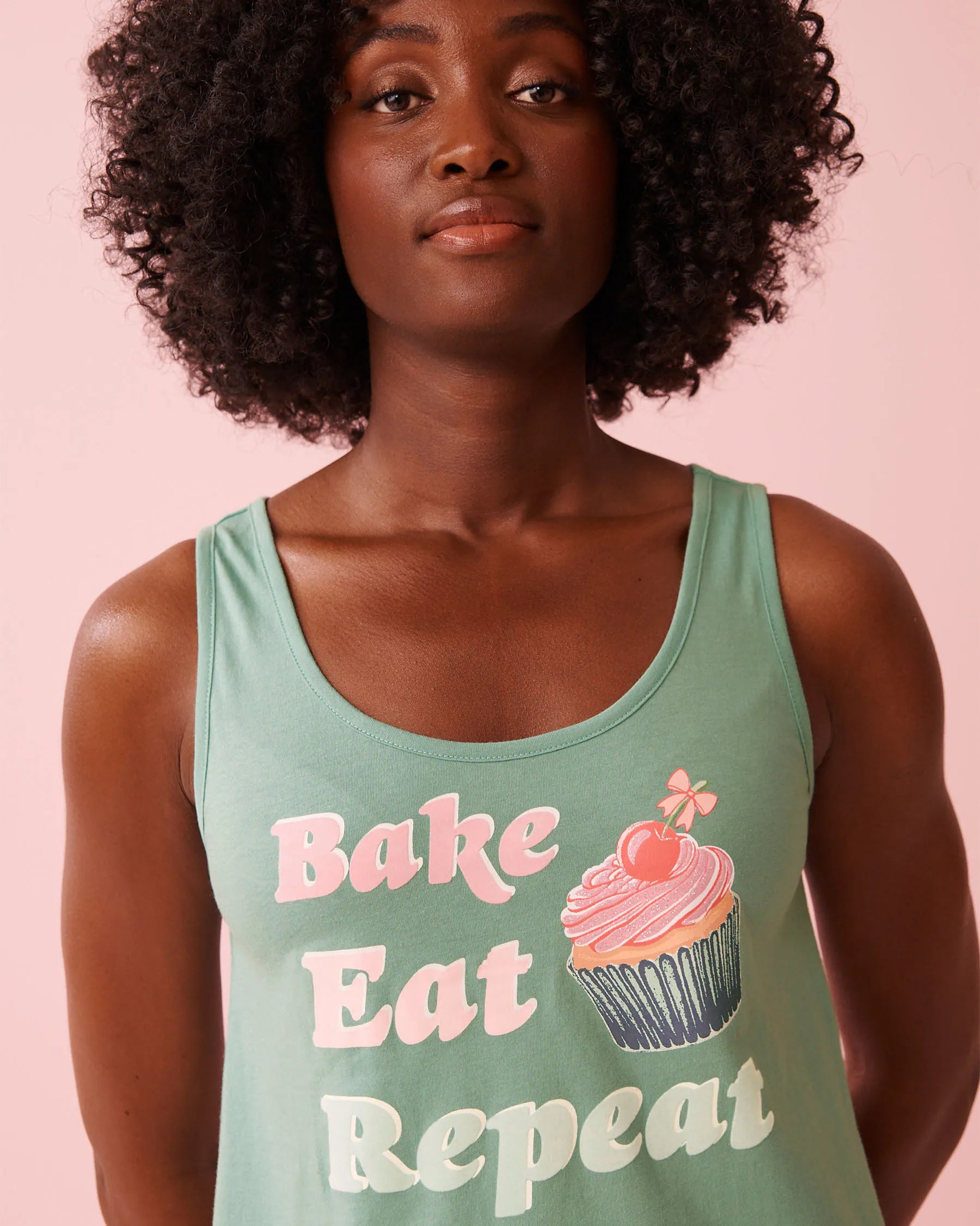 La Vie en Rose Aquifer Women Cupcake Print Cotton Scoop Neck Cami SKU: 40100834_40200 Image 05