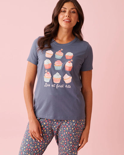 La Vie en Rose China Blue Screen 2 Women Cupcake Print Cotton Crew Neck T-shirt SKU: 40100836_P40538 Image 01
