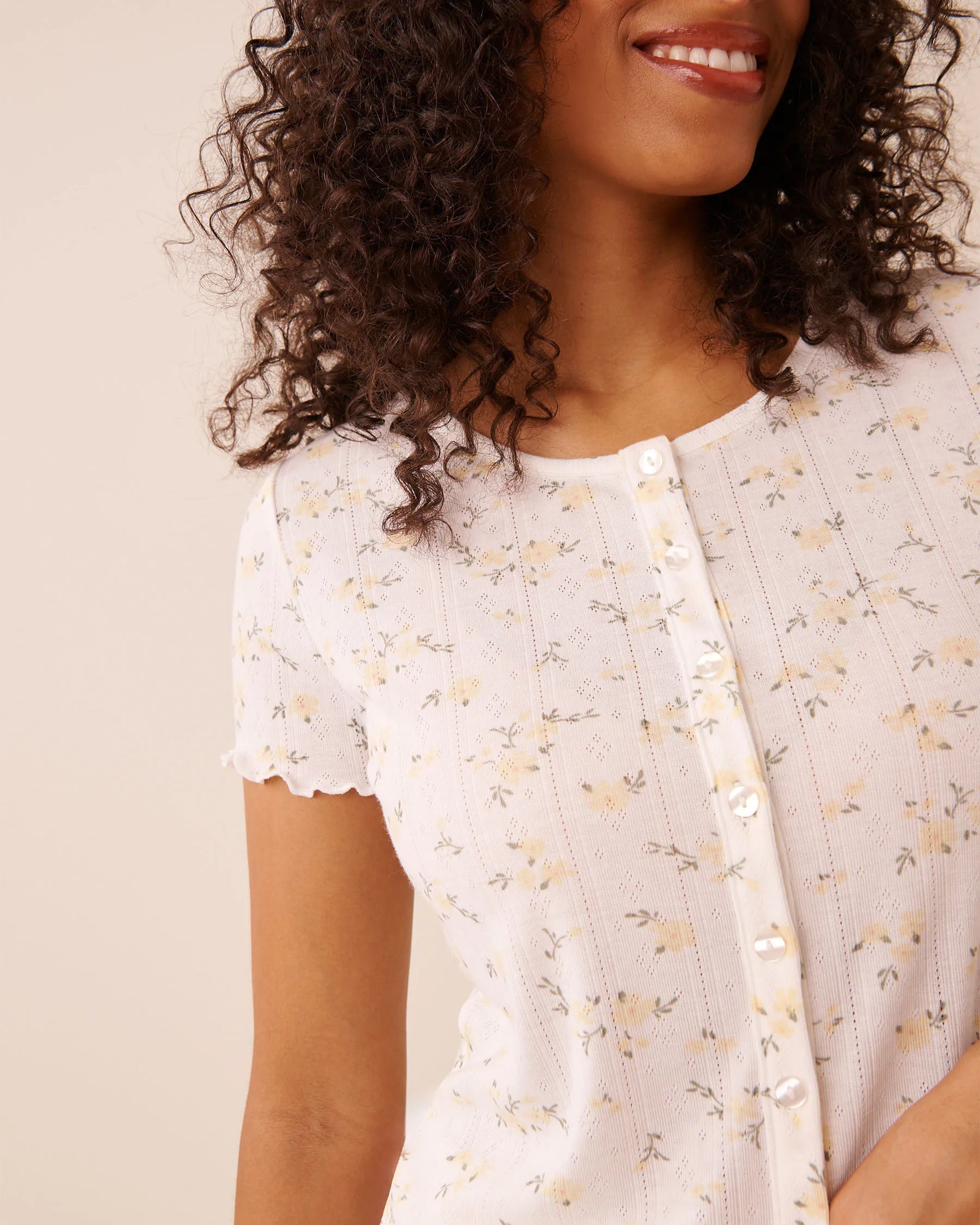 La Vie en Rose Snow White Apricot Ditsy Women Floral Print Ruffle Hem Pointelle T-shirt SKU: 40100856_P10590 Image 03