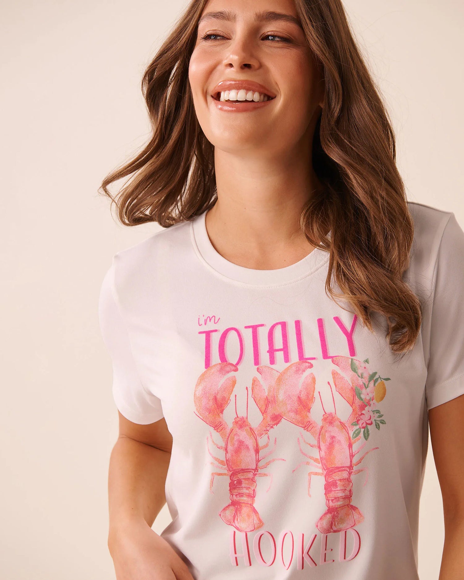 La Vie en Rose Snow White Women Lobster Print Super Soft T-Shirt SKU: 40100861_10011 Image 03