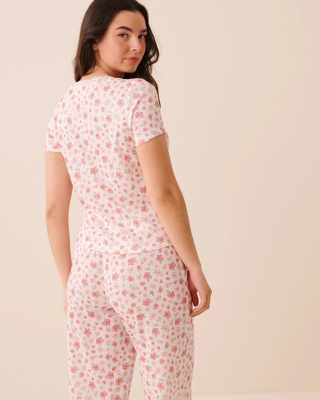 La Vie en Rose Snow White Hibiscus Women Hibiscus Print Lace Trim Pointelle T-Shirt SKU: 40100870_P10608 Image 02
