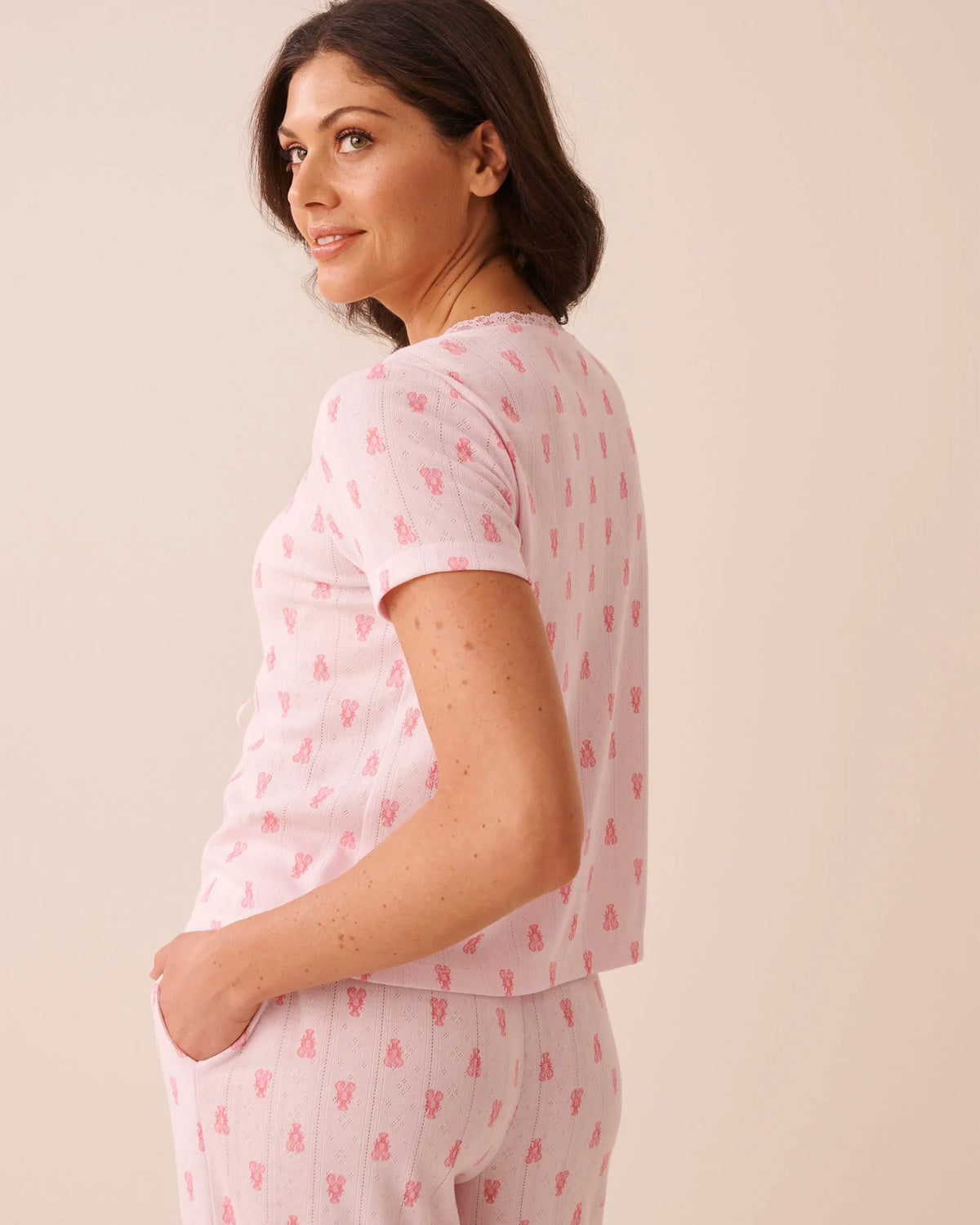 La Vie en Rose Festival Bloom Lobster Women Lobster Print Lace Trim Pointelle Tie-Front T-Shir SKU: 40100871_P60480 Image 02