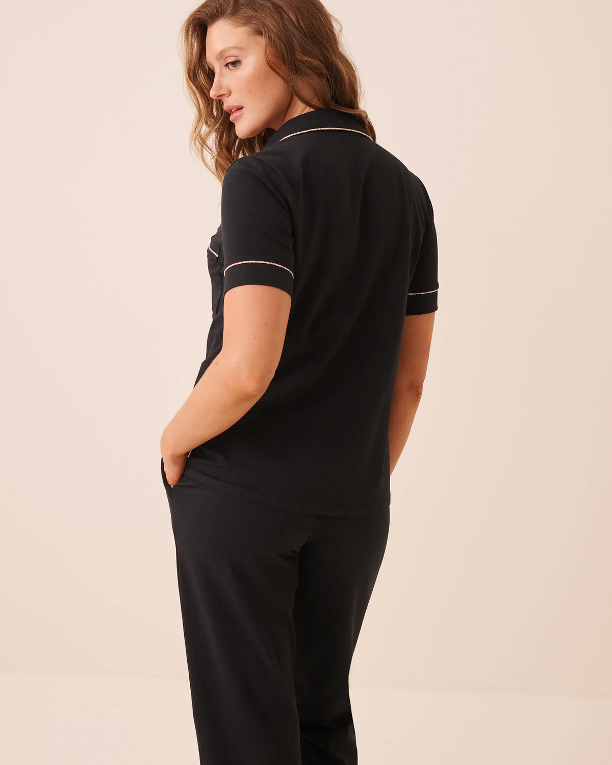 La Vie en Rose Black Beauty Women Cotton Short Sleeve Button-Down Shirt SKU: 40100888_00001 Image 02