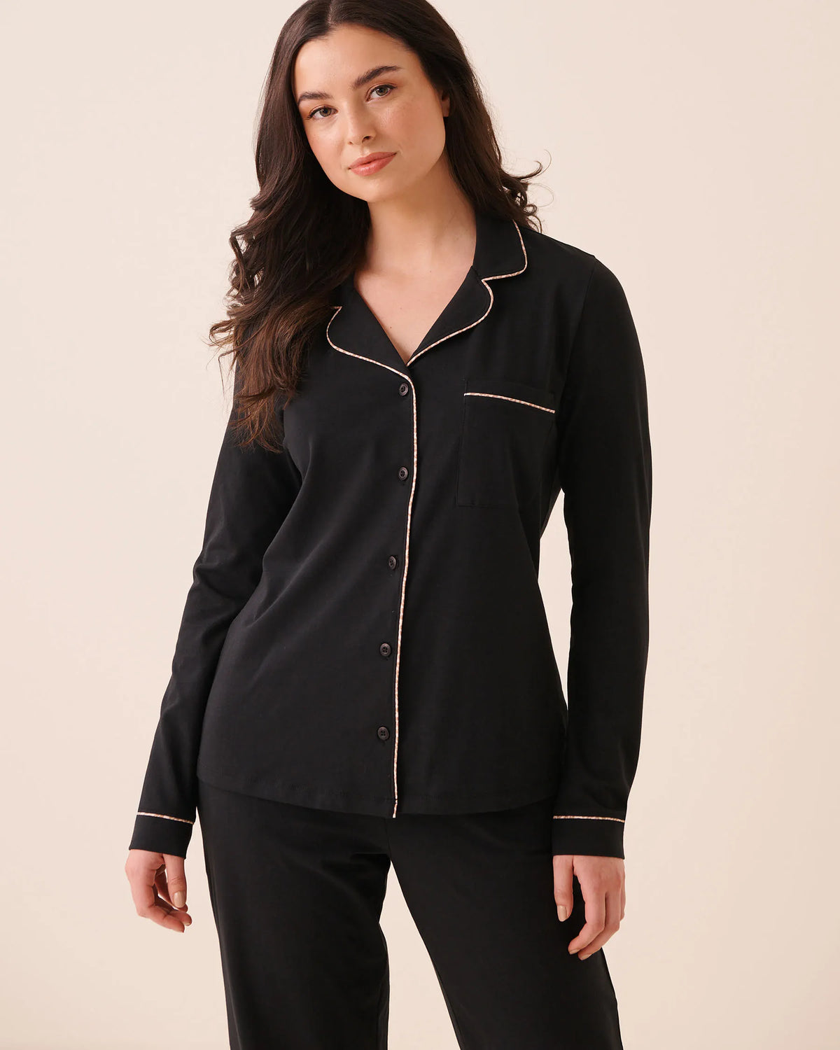 La Vie en Rose Black Beauty Women Cotton Long Sleeve Button-Down Shirt SKU: 40100889_00001 Image 01