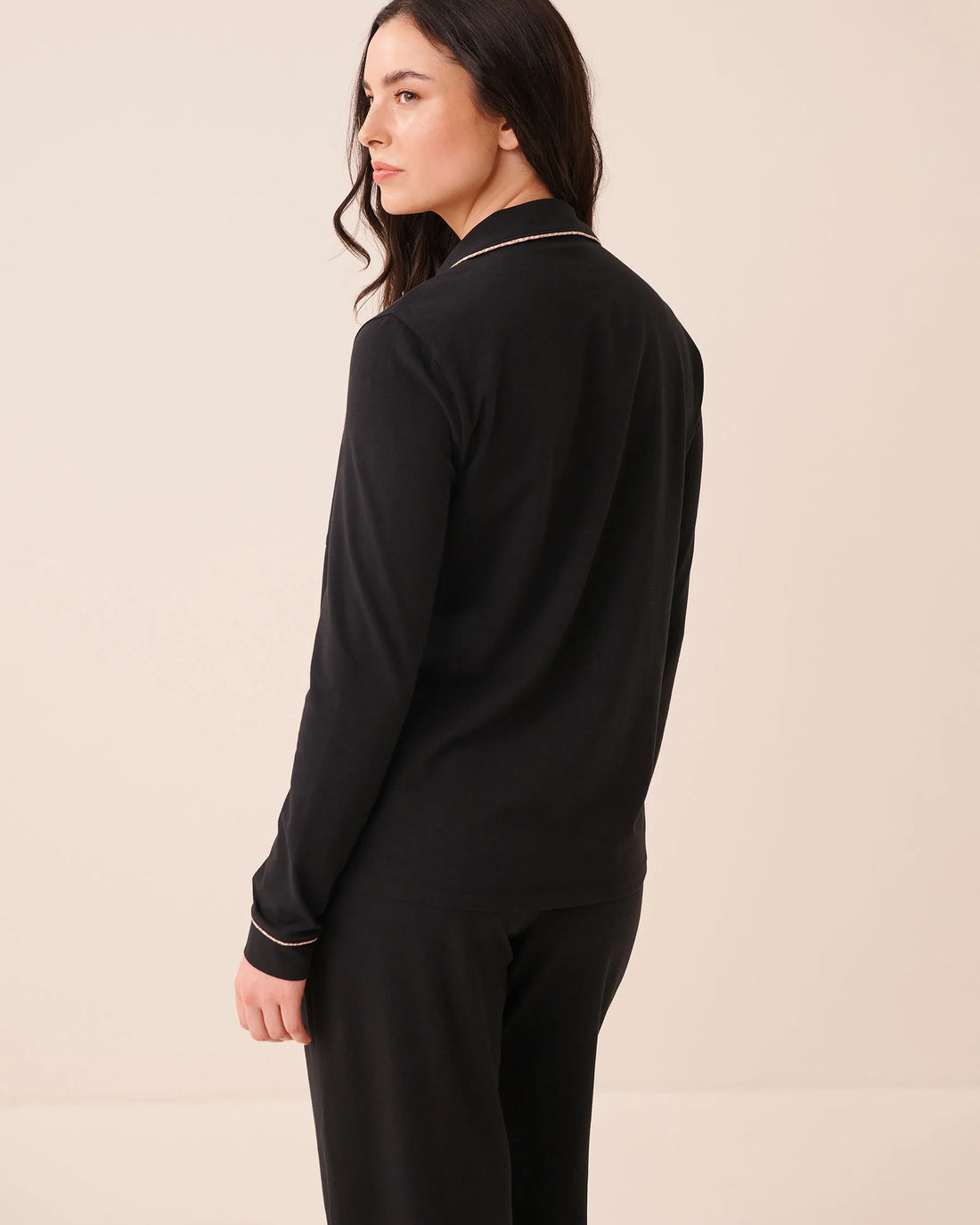 La Vie en Rose Black Beauty Women Cotton Long Sleeve Button-Down Shirt SKU: 40100889_00001 Image 02