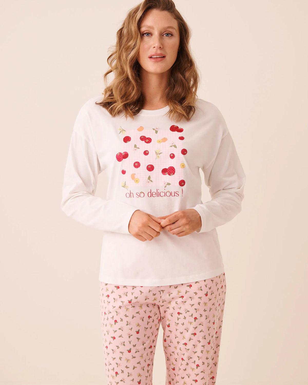 La Vie en Rose Snow White Women Tomato Print Cotton Long Sleeve Shirt SKU: 40100891_10011 Image 01