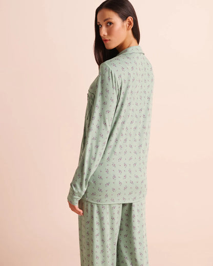 La Vie en Rose Green Milieu Flowers Women Floral Bouquet Print Super Soft Long Sleeve Button-Down Shirt SKU: 40100901_P30165 Image 02