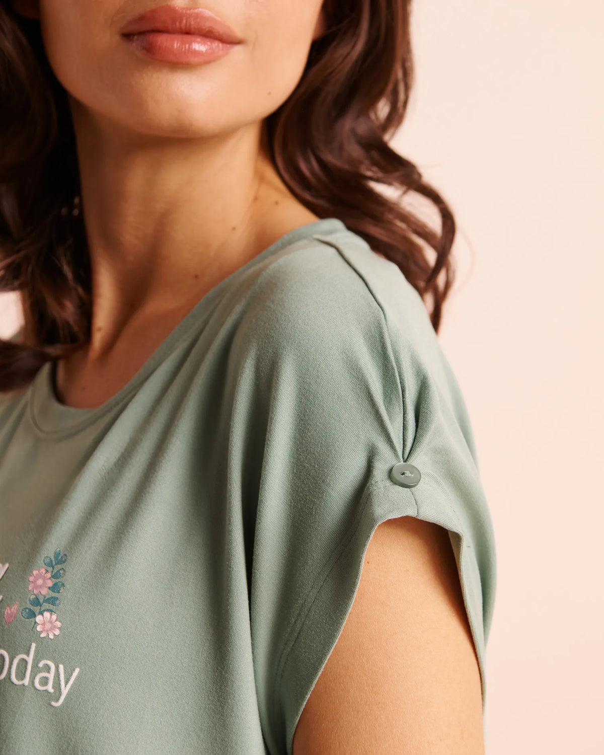 La Vie en Rose Green Milieu Women Chicken Print Super Soft Short Sleeve T-Shirt SKU: 40100904_30141 Image 04
