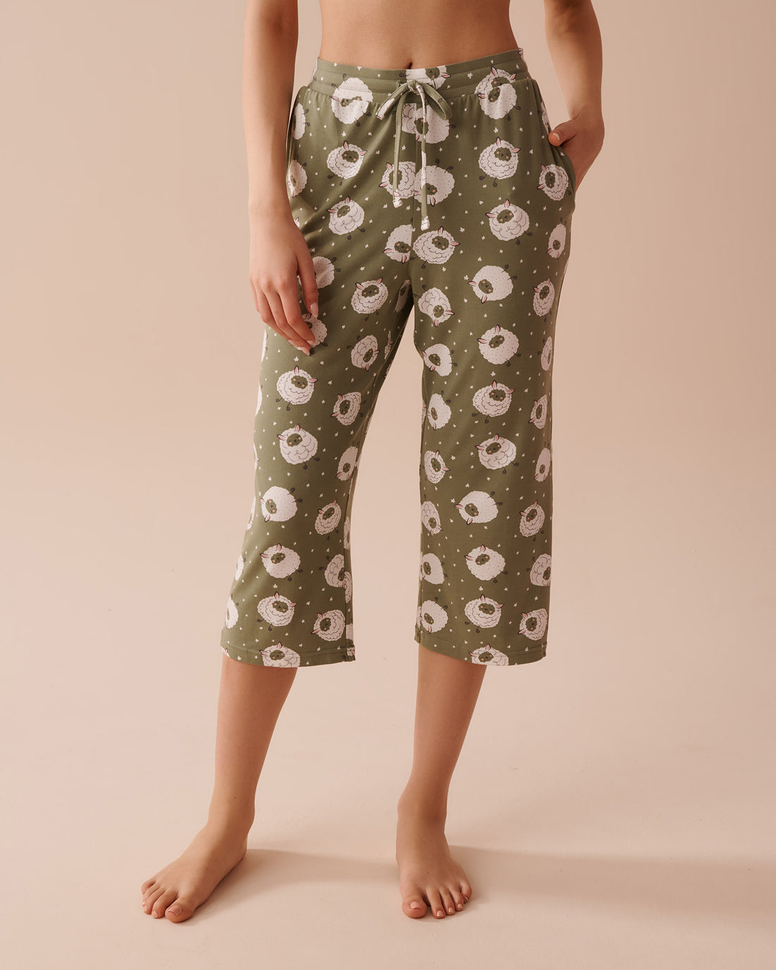 Sheep Print Super Soft Capris_40200592_P30093_01