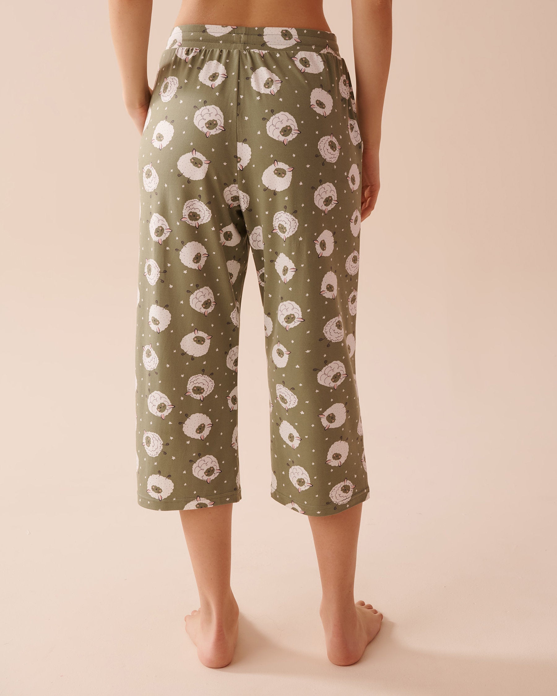 Sheep Print Super Soft Capris_40200592_P30093_02