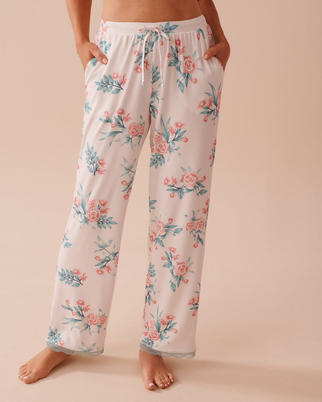 Rose Garden Print Super Soft Pajama Pants_40200624_P10458_01