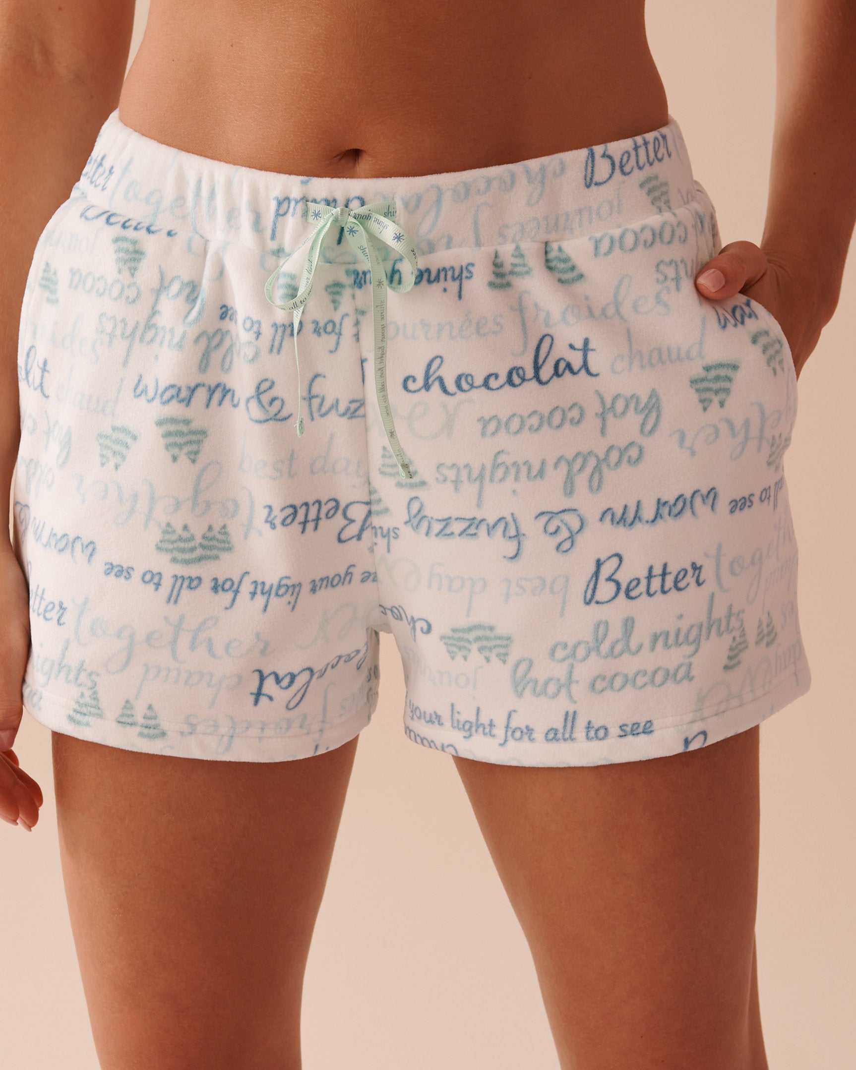 Winter Print Soft Velour Pajama Shorts_40200626_P10451_01