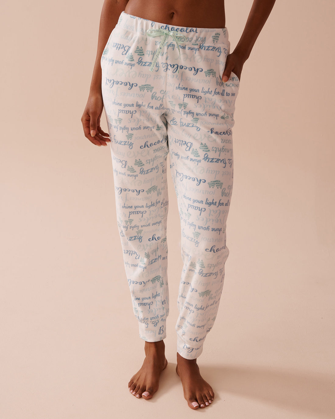 Winter Print Soft Velour Jogger Pajama Pants_40200627_P10451_01