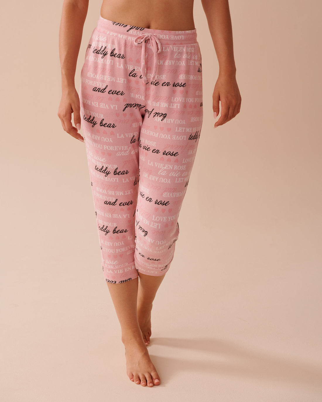 La Vie en Rose_Heart and Letter Print Recycled Fibers Capris_40200661_P60340_01