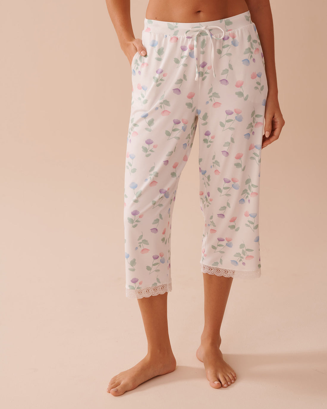 La Vie en Rose_Tulip Print Super Soft Capris_40200673_P10465_01