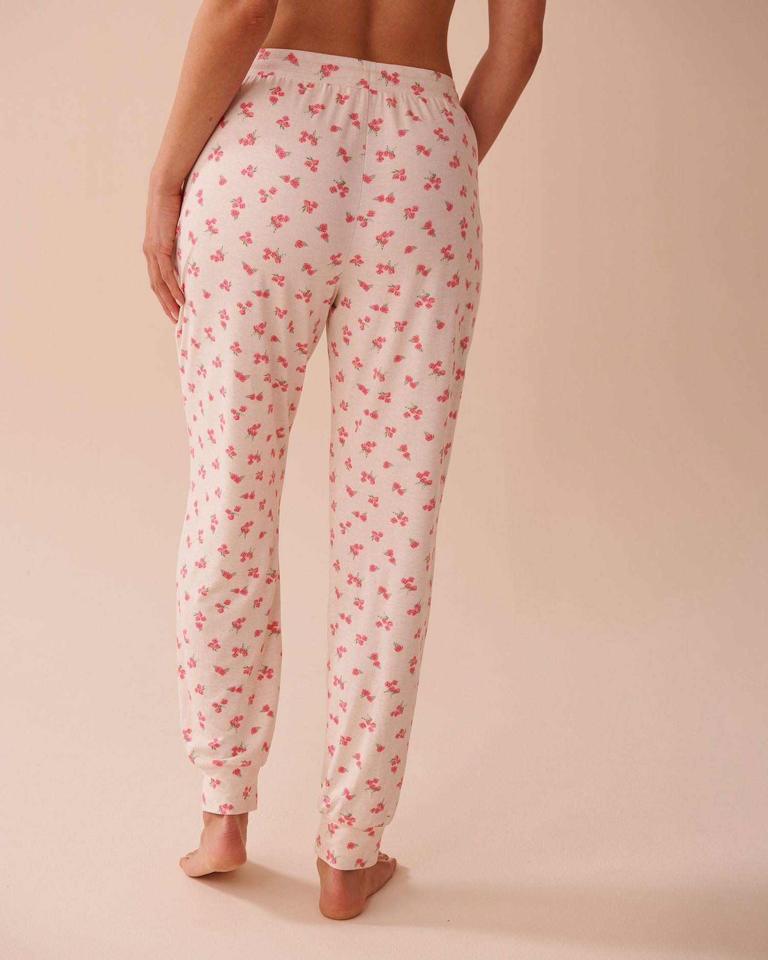 La Vie en Rose_Rose Print Super Soft Jogger Pajama Pants_40200674_P20065_02
