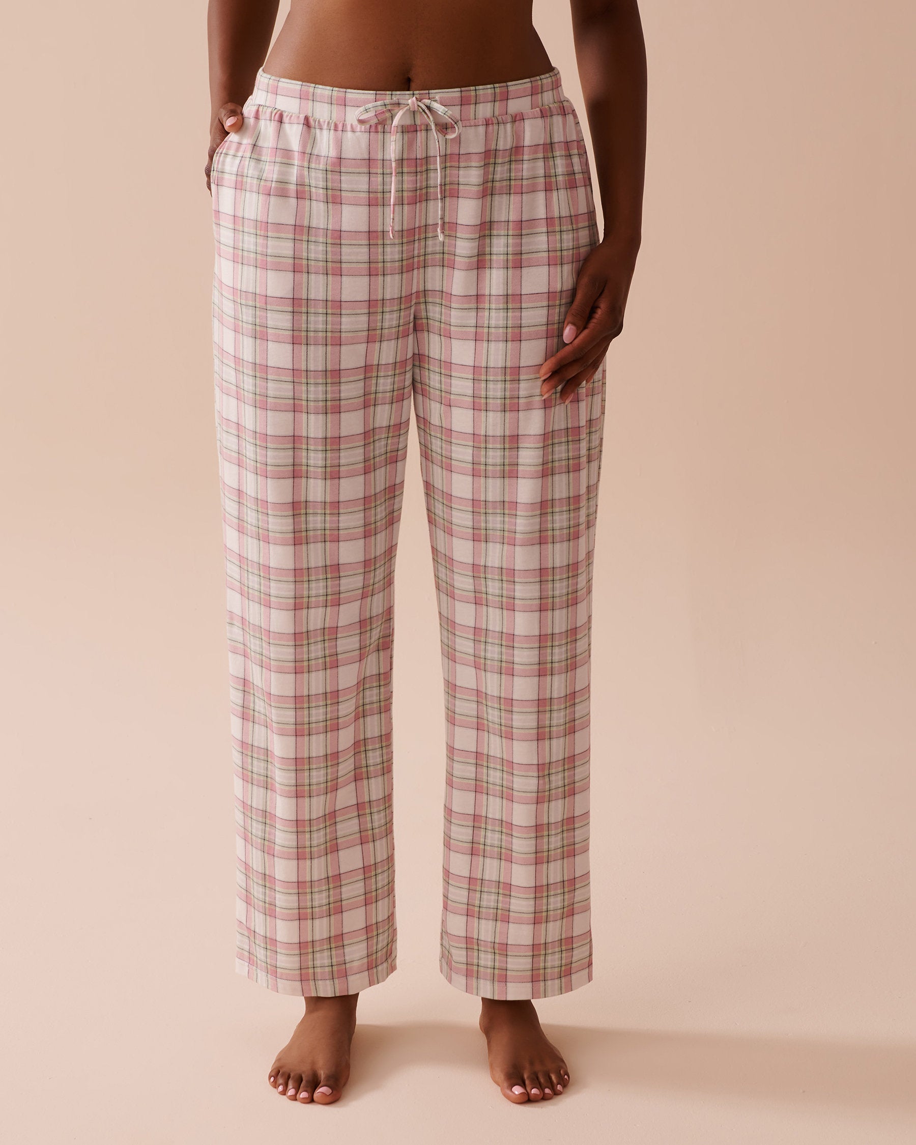 La Vie en Rose_Multicolour Plaid Cotton Pajama Pants_40200681_P60345_01