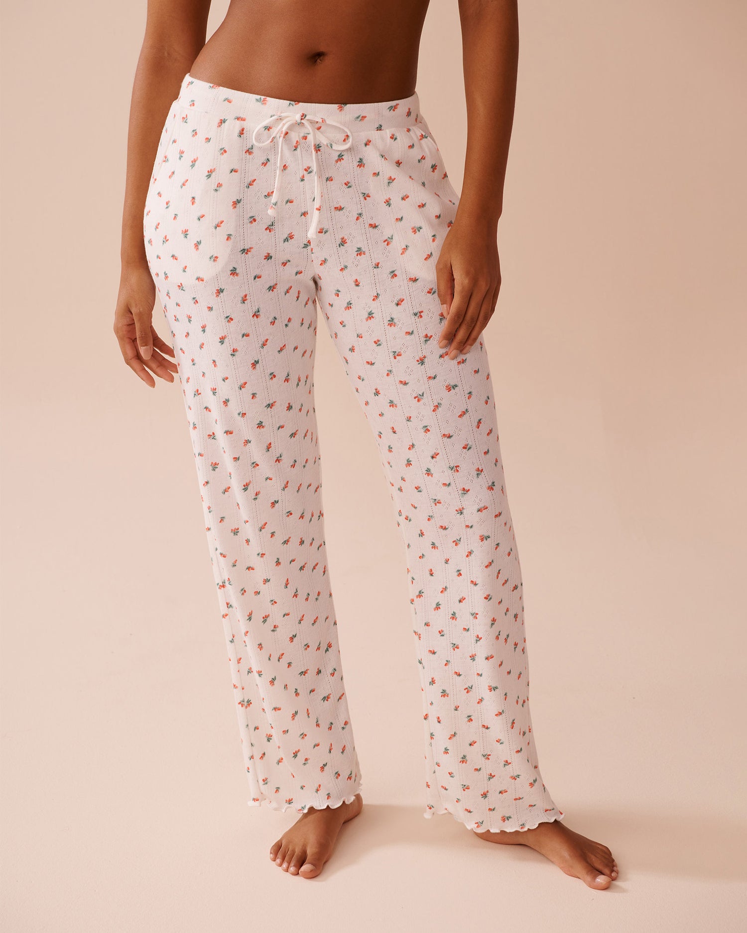 La Vie en Rose_Strawberry Print Lettuce Edge Pointelle Pajama Pan_40200687_P10482_01