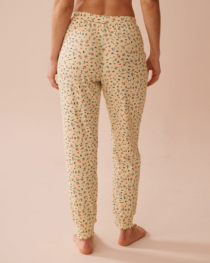La Vie en Rose_Ditsy Floral Print Ribbed Pants_40200700_P70061_02