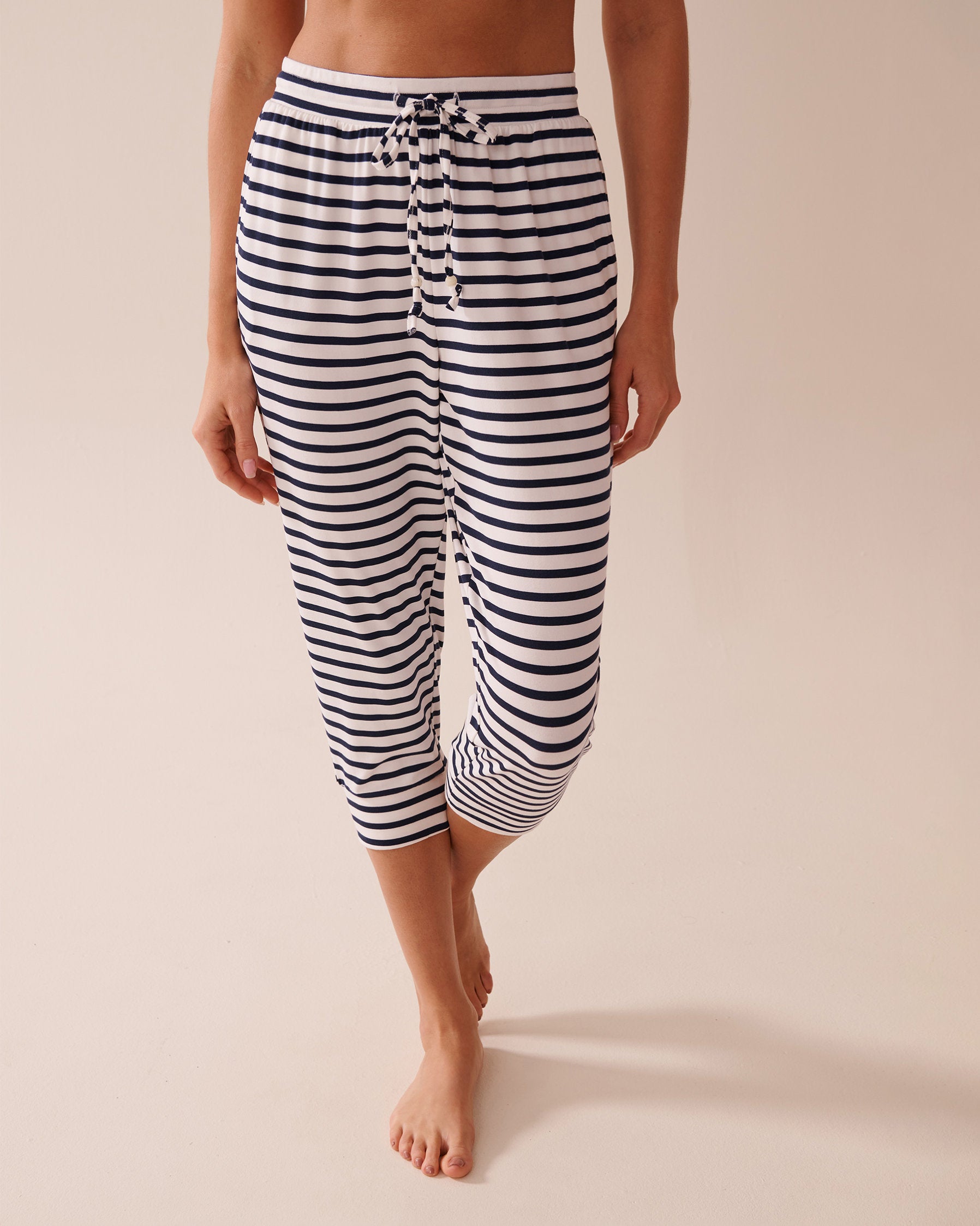 La Vie en Rose_Nautical Stripe Super Soft Pajama Capris_40200702_P10479_01